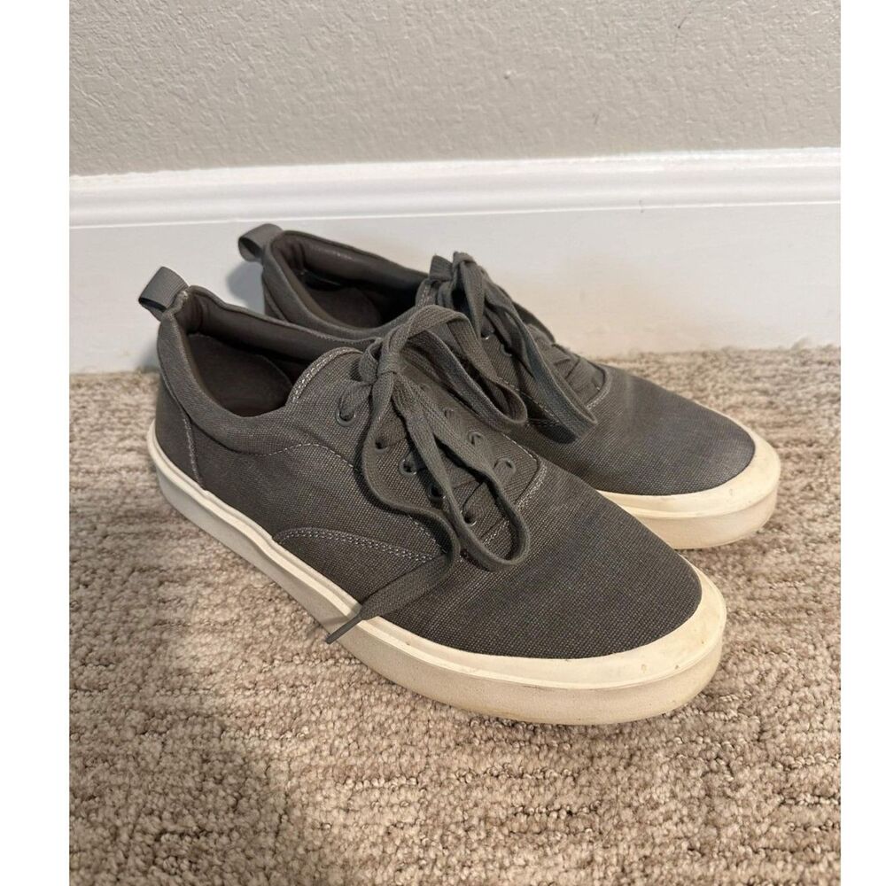 Steve Madden Coolgate Grey Canvas Platform Sneakers Size 8M Lace Up Low Top